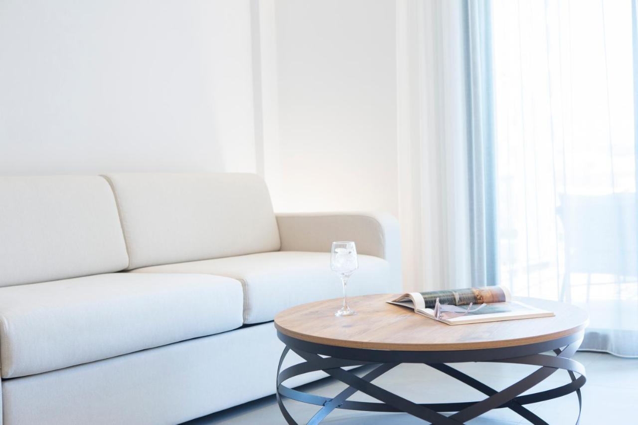 Elianthi Luxury