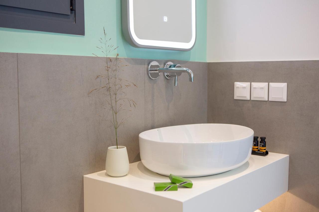 Elianthi Luxury